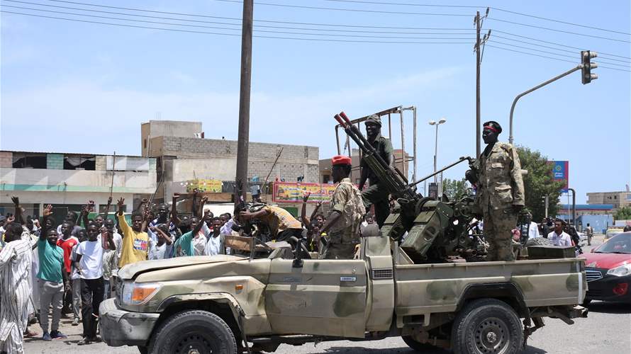 Army, paramilitaries clash near Sudan capital