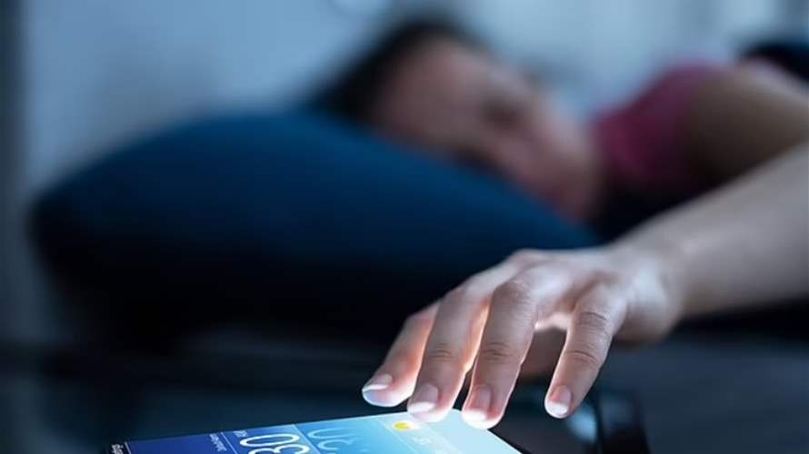 زر الغفوة أو الـSnooze button  لا يساعد على نوم أفضل... إليكم ما يجب فعله