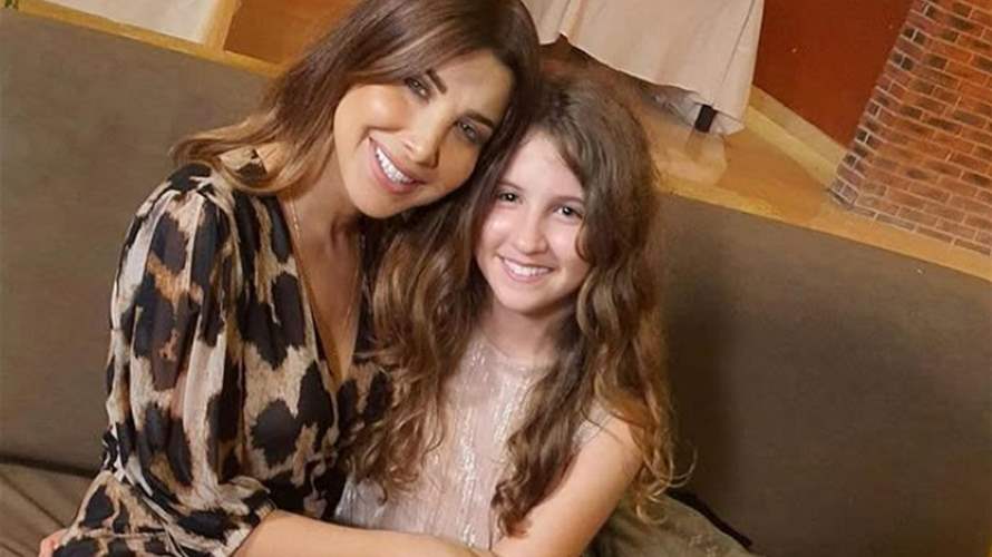 نانسي عجرم مع ابنتها الكبرى بعيد ميلادها الـ16... فهل أصبحت نسخة عن والدتها؟ (صور)
