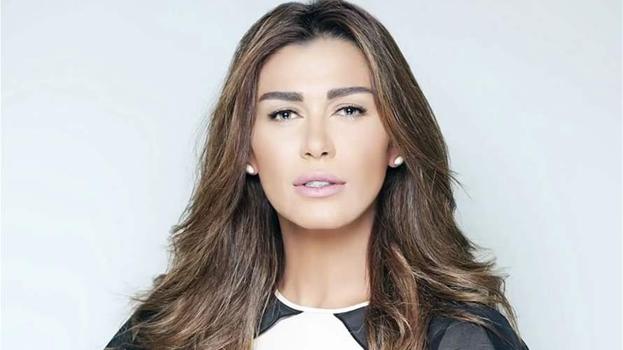 نادين الراسي تسحر الجمهور في أحدث جلسة تصوير لها: "كبرتك على سيدك" (صور)