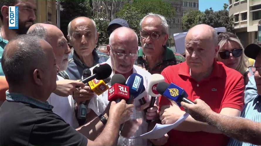 احتجاج على تغييب موظفي القطاع العام عن أي زيادات في الرواتب والأجور