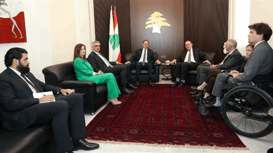رئيس الكتائب بعد لقائه لودريان: الاعتداءات على اليونيفيل إشارة سلبية