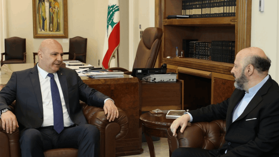 عرض لشؤون داخلية بين الرئيس عون ورياشي