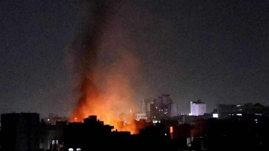 حرائق وتصاعد دخان كثيف من مطار مهراباد في طهران