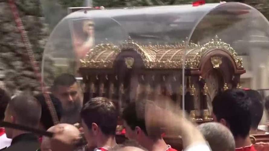 في كسروان... القديسة تيريز الطفل يسوع تنثر ورودها من رعية الى أخرى