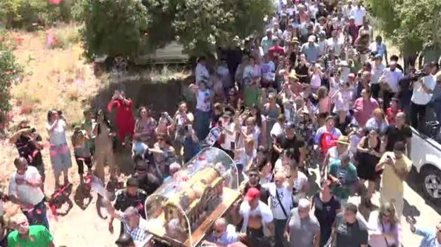 في يومها الثامن... تيريزا الطفل يسوع تواصل زرع النعمة