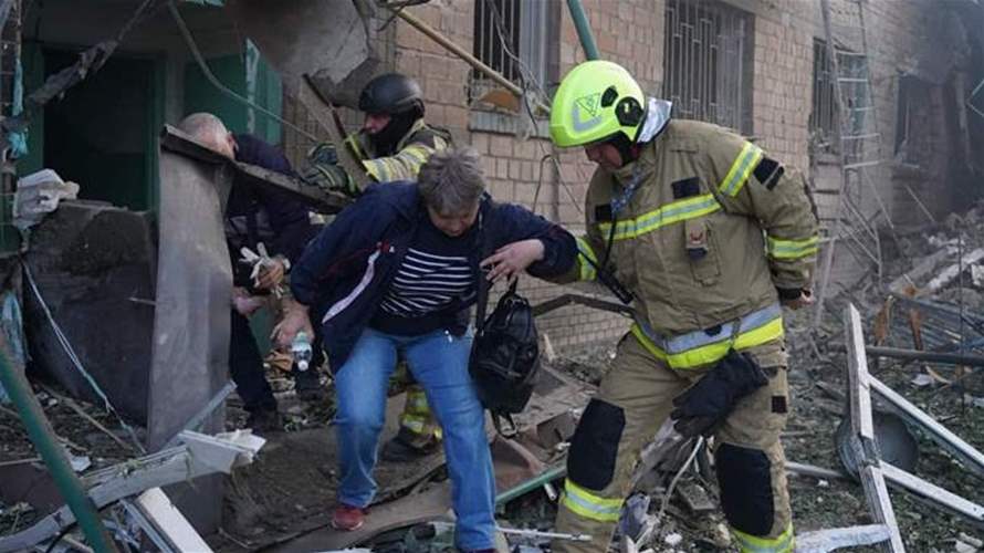خمسة قتلى و21 جريحا في ضربات روسية على كييف