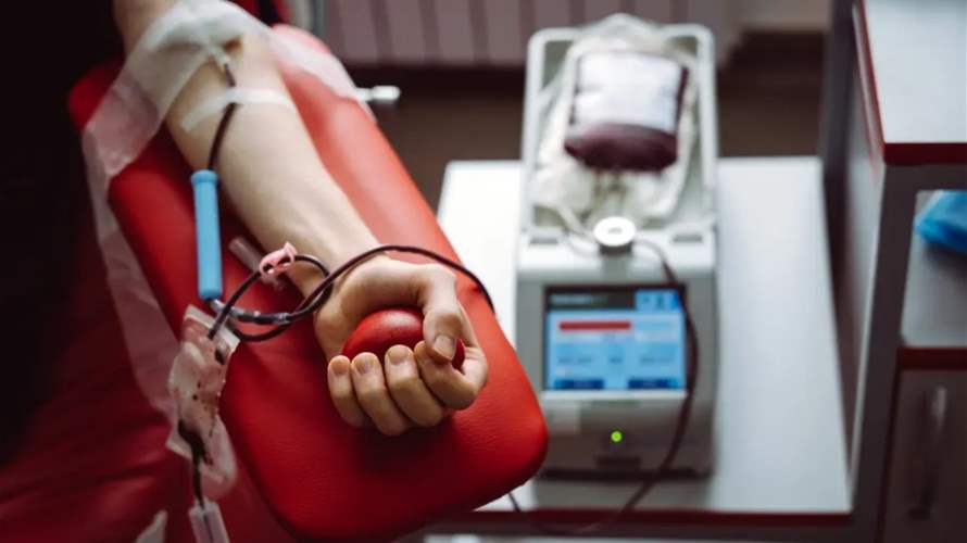 سيدة تملك أندر فصيلة دم في العالم… لا تتوافق إلا مع نفسها!