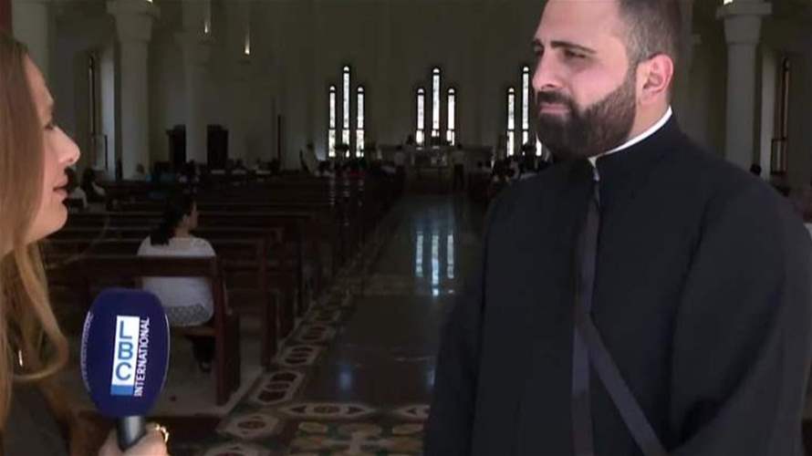 ذخائر القديسة تيريزيا الطفل يسوع حطت اليوم في قضاء صيدا... وهذا المشهد من بلدة حجة