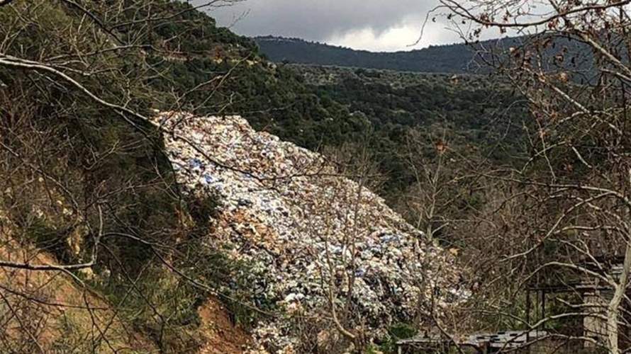 Lebanon's PM Salam pledges cabinet session on waste crisis after Bchannine landfill fire