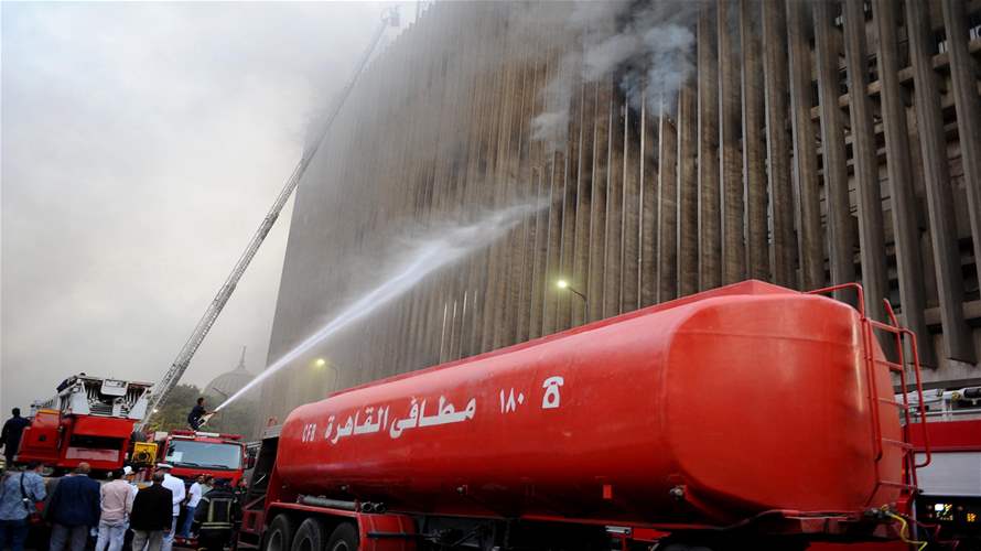 حريق بمركز اتصالات رئيسي في وسط القاهرة