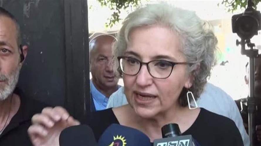 وزيرة التربية جالت على مراكز الامتحانات في الضاحية الجنوبية