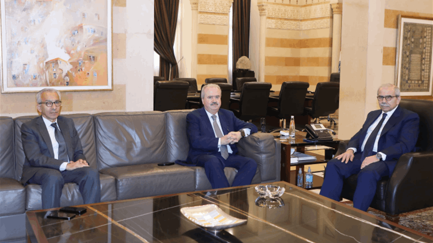 رئيس الحكومة إستكمل مع جابر والبساط البحث في مشروع قانون الفجوة المالية
