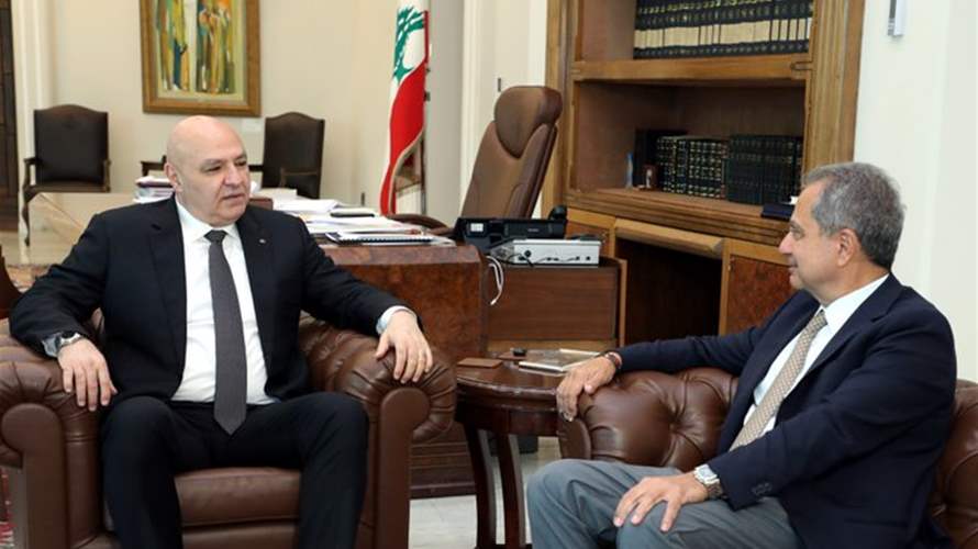 الرئيس عون بحث مع وزير الطاقة جو الصدّي العرض القبرصي لمدّ كابل بحري لتأمين التيار الكهربائي من قبرص إلى لبنان إضافةً إلى عمل الوزارة في مجال تأمين الطاقة الكهربائية