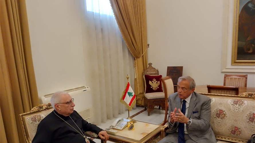 العبسي يطلع من حبيب على اوضاع بنك الاسكان ويلتقي شخصيات