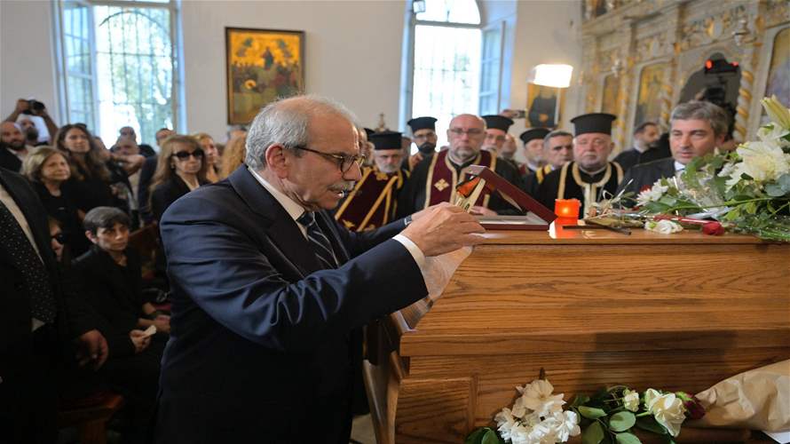 PM Salam awards Ziad Rahbani National Order of the Cedar posthumously