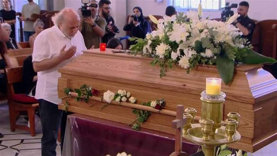 الوداع الأخير لزياد الرحباني... مشهد الحزن تكرر من بيروت الى المحيدثة