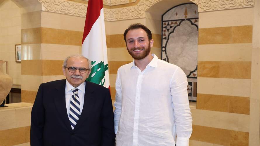 Lebanon's PM meets basketball star Wael Arakji