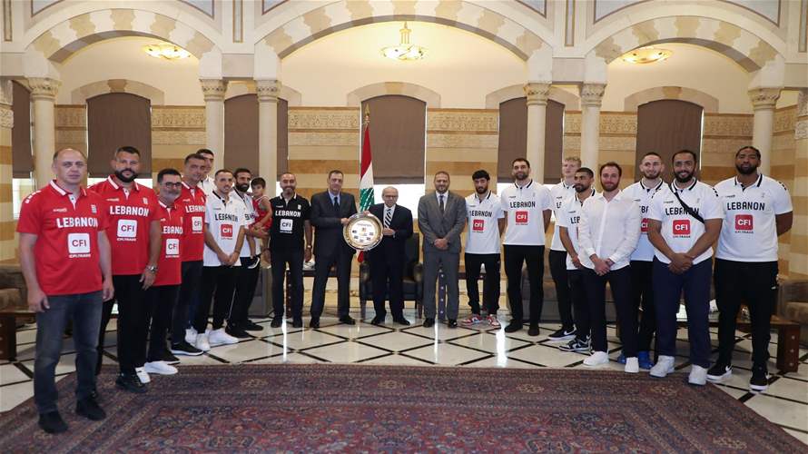 سلام أولم على شرف المنتخب الوطني لكرة السلة قبل مشاركته في كأس آسيا: نحن جميعا معكم!