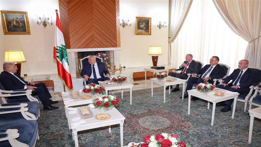 الرئيس عون استهل لقاءاته في الجزائر 