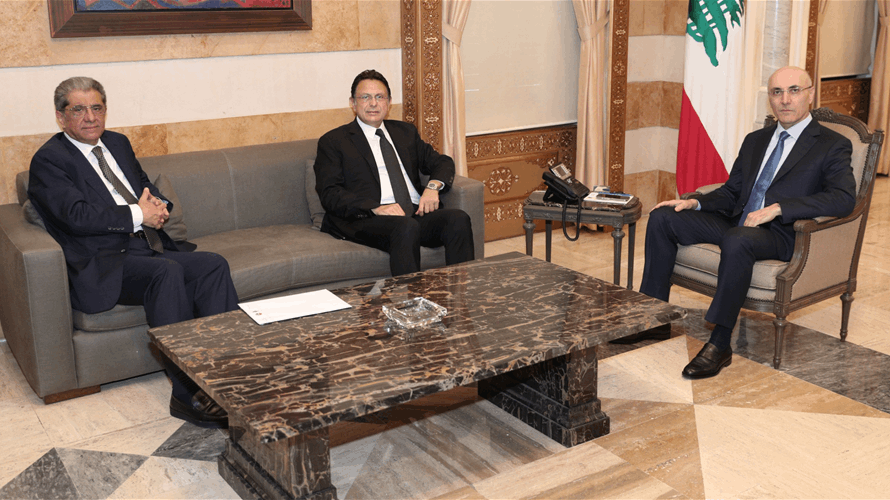 وزير الداخلية بحث مع الخازن ورؤساء بلديات في الأمن في المعاملتين والشارع البحري والتقى وفدا من "فرسان مالطا"