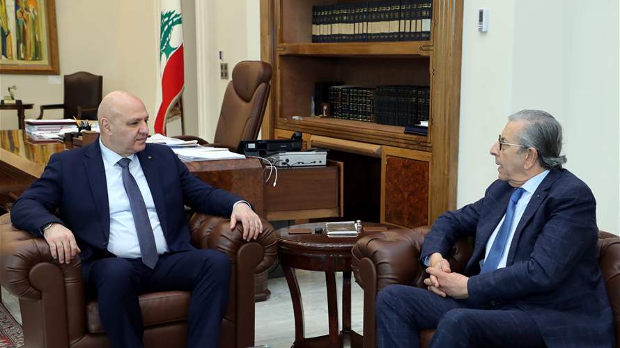 الرئيس عون تابع مع سفير الجزائر في لبنان كمال بو شامة نتائج الزيارة الرسمية إلى الجزائر والمحادثات التي أجراها مع الرئيس الجزائريّ عبد المجيد تبّون