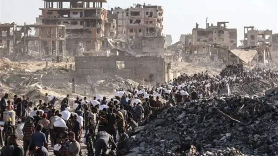 الدفاع المدنيّ في غزة: استشهاد 20 شخصًا جراء انقلاب شاحنة مساعدات