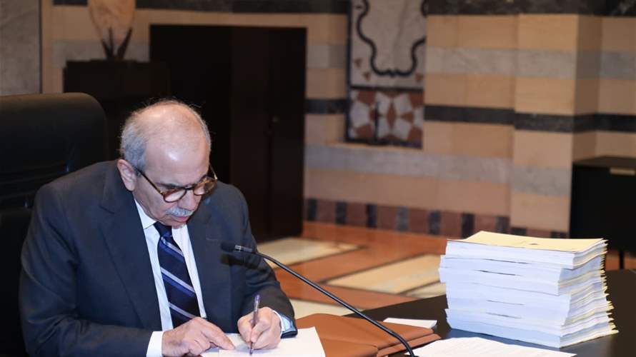 الرئيس سلام يترأس في هذه الأثناء جلسة لمجلس الوزراء