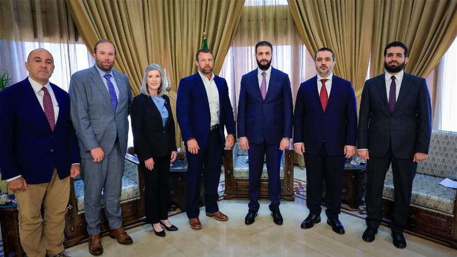 الرئيس السوري أحمد الشرع يستقبل في دمشق وفداً من أعضاء مجلسي النواب والشيوخ الأميركيين بحضور وزير الخارجية والمغتربين أسعد حسن الشيباني ووزير الداخلية أنس خطاب
