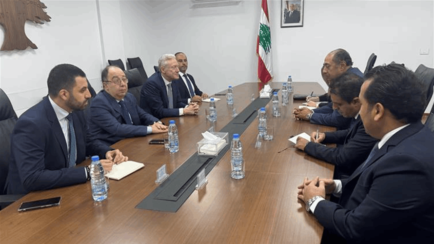 وزير الخارجية والمغتربين يوسف رجي يلتقي ممثل الأمين العام لجامعة الدول العربية السفير حسام زكي