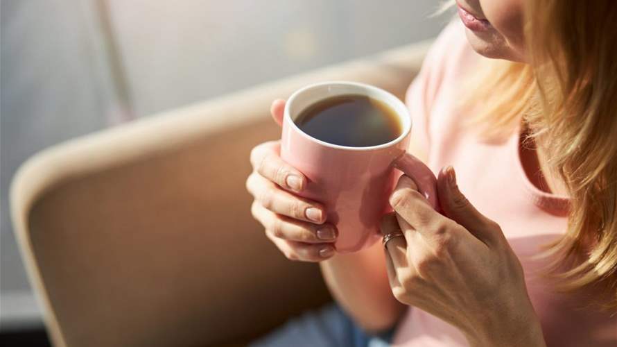 طريقة شرب القهوة الصباحية قد تعرّضكم لخطر الإصابة بالسرطان... إليكم التفاصيل