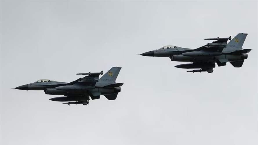 Polish F-16 fighter jet crashes killing pilot ahead of air show