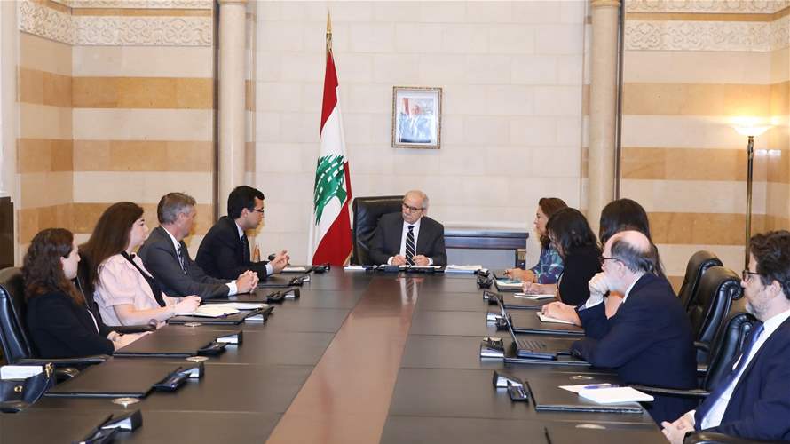سلام اطلع من بعثة صندوق النقد على نتائجها الأولية المتعلقة بأزمة الرواتب وأنظمة التقاعد في القطاع العام 