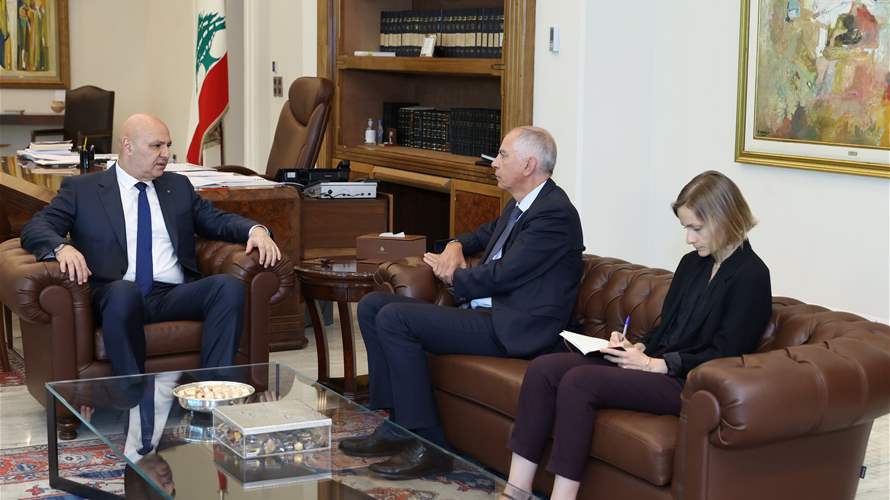 ماغرو من بعبدا: لودريان يزور لبنان قريباً للتحضير لمؤتمري الإعمار ودعم الجيش