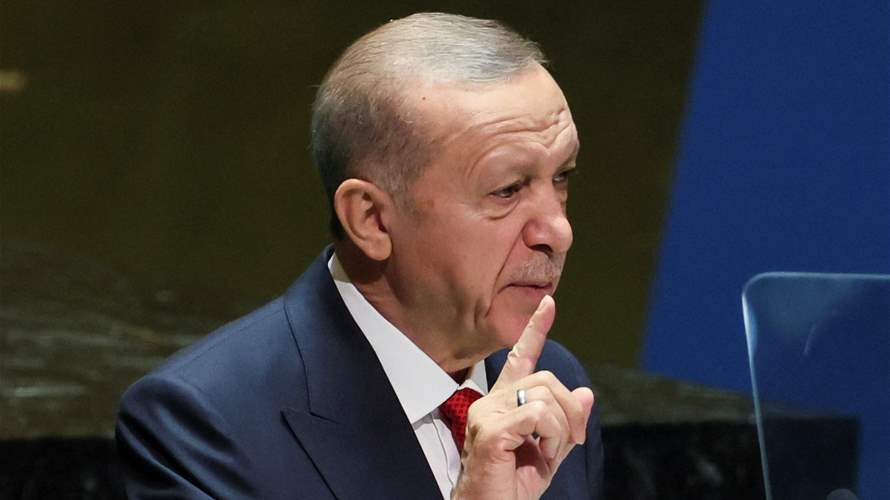 مستشار لإردوغان: عملية السلام مع حزب العمال الكردستانيّ تتطلب من تركيا تغيير دستورها