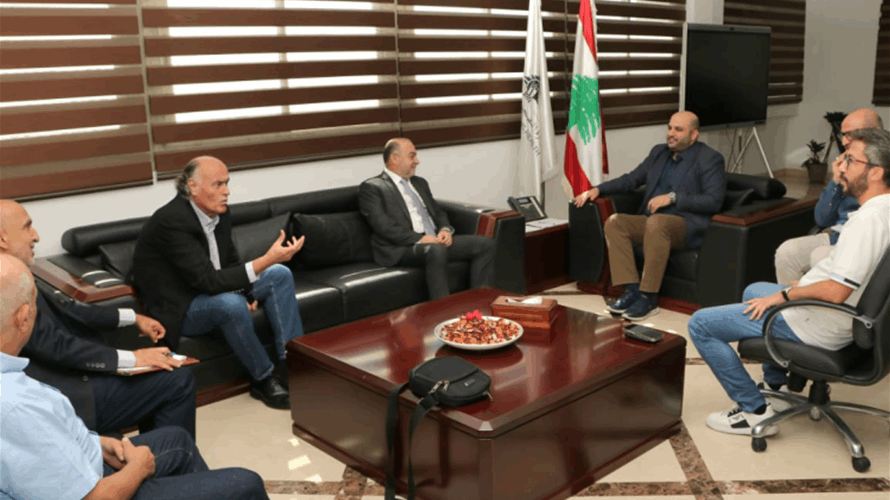 وزير الصحة: التجهيزات ستوزع على جميع المستشفيات الحكومية