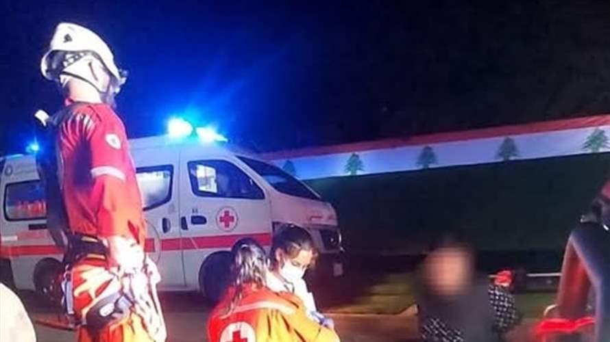 سقوط طائرة شراعية على شجرة صنوبر في جبل حريصا