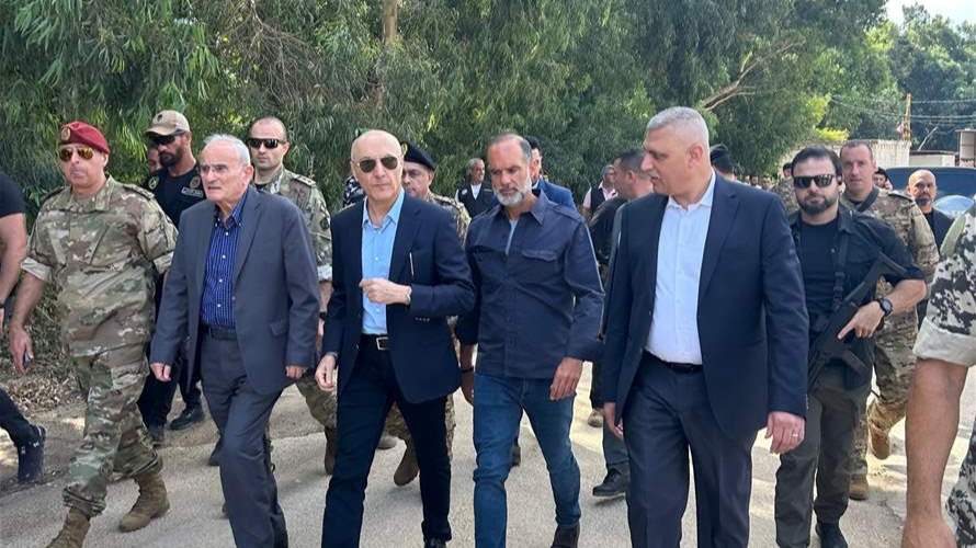 وزير الدفاع وصل والوفد المرافق إلى معبر العبودية