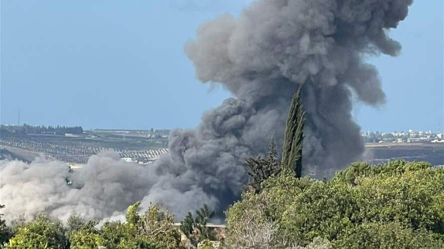 Israeli airstrike targets building between Kharayeb and Zrariyeh, South Lebanon