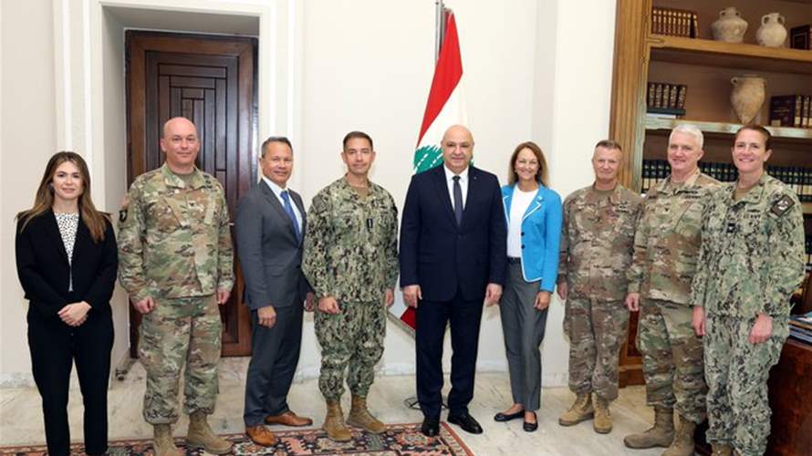 Lebanese President urges US to pressure Israel on withdrawal