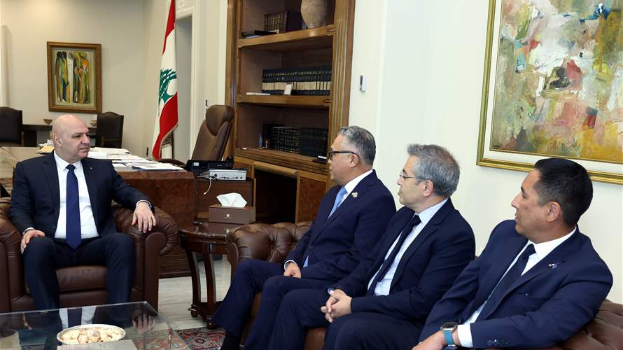 الرئيس عون بحث مع سفير كازاخستان تعزيز العلاقات الثنائية والتعاون بين البلدين