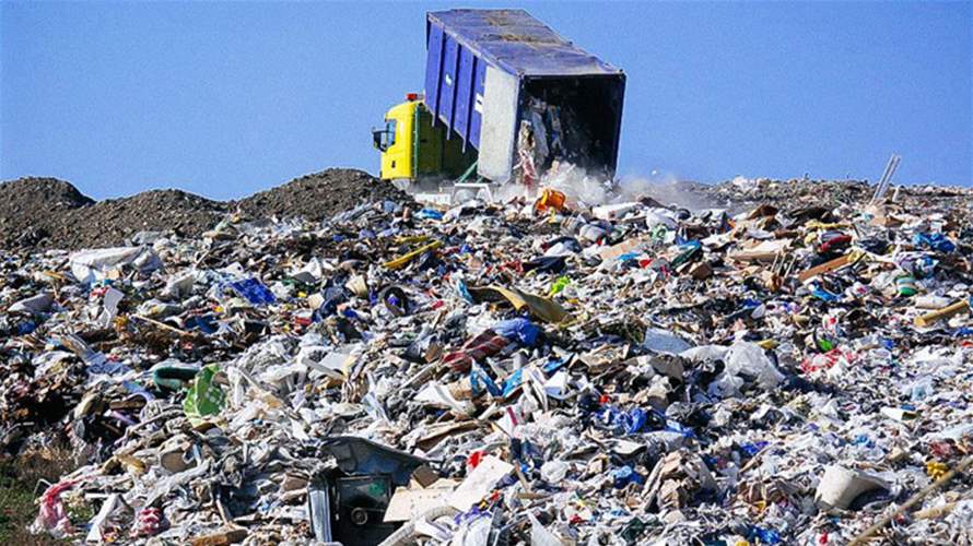 PM Salam convenes Beirut officials to tackle waste crisis, announces new measures