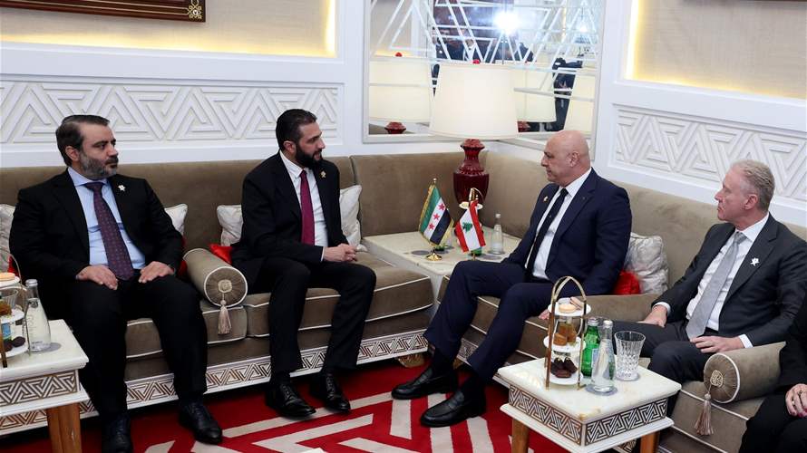 الرئيس عون التقى الرئيس السوريّ أحمد الشرع على هامش أعمال القمة العربية-الإسلامية في قطر