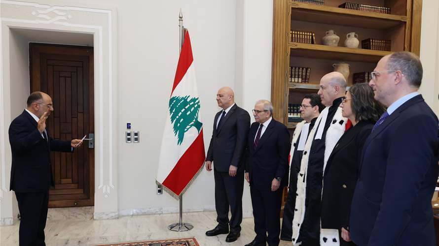 المدير العام لرئاسة الجمهورية أقسم اليمين: تعيينه رئيسًا لإدارة الموظفين في مجلس الخدمة المدنية بالوكالة