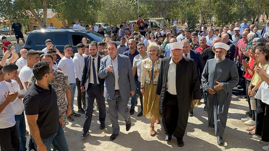 وزيرة التربية افتتحت ثانوية عين الزيت الرسمية 