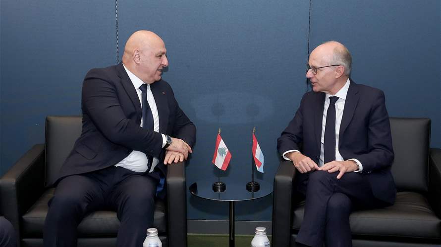 الرئيس عون أكد لرئيس وزراء لوكسمبورغ أنّه لا يمكن لإسرائيل أن تستمر في سياستها العدوانية لأنها بذلك تهدد السلام والاستقرار في الشرق الأوسط بأسره وتضع المجتمع الدولي أمام تحدٍّ مباشر لاحترام قراراته المؤيِّدة للسلام والاستقرار في العالم