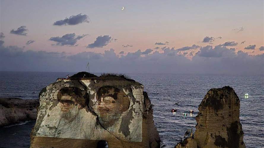 Hezbollah supporters commemorate slain leaders at Raoucheh Rock: Videos