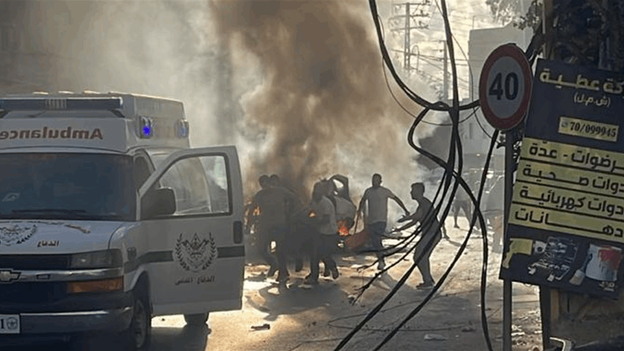 Israeli strike hits car in Kafra, injuries reported