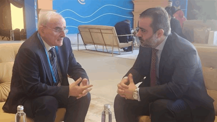 وزير الدفاع بحث مع وزير الخارجية السوري: ترسيم الحدود وتعزيز التنسيق بين البلدين