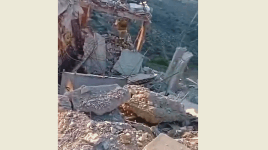 Israeli strike destroys café in Houla after night of repeated attacks